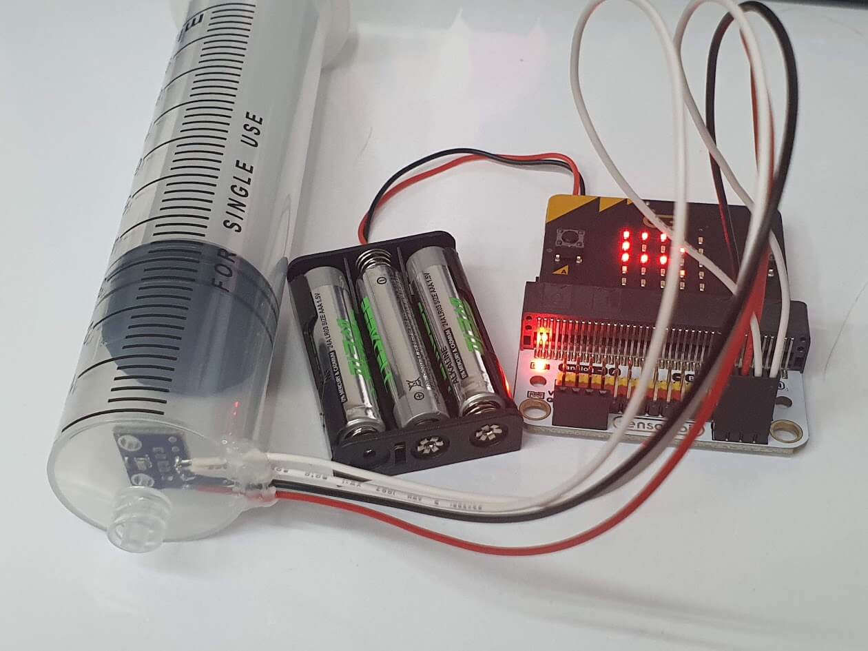 Microbit Logger Inside the Syringe